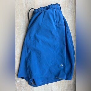 Men’s Lululemon athletic shorts